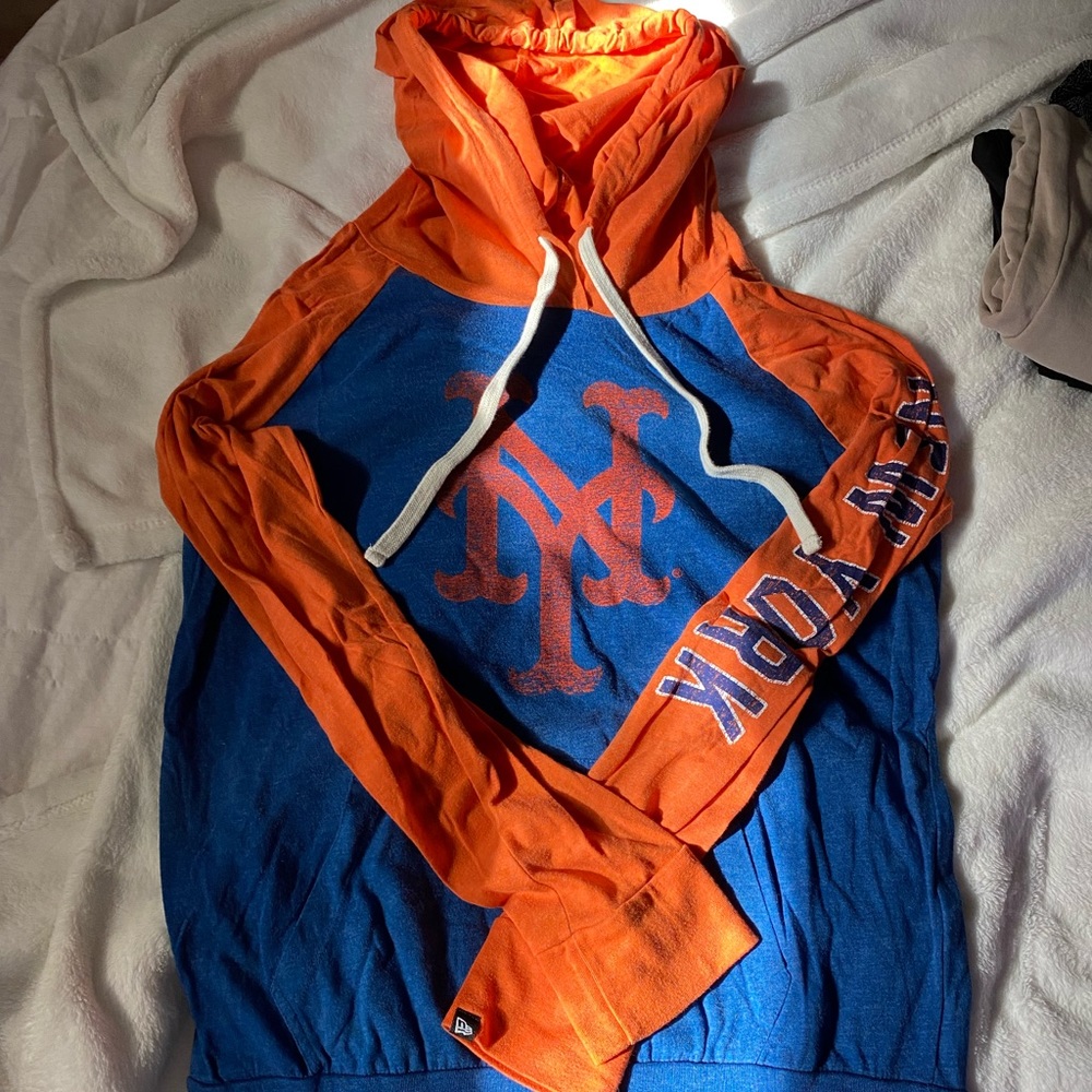 NY Mets Hoodie with drawstring.